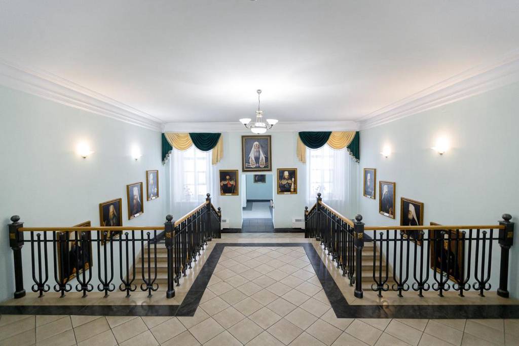 Старо-Лаврская гостиница  3*