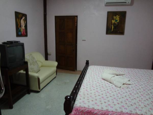 Noble Night Guesthouse  Таиланд, Канчанабури-Tа Cао