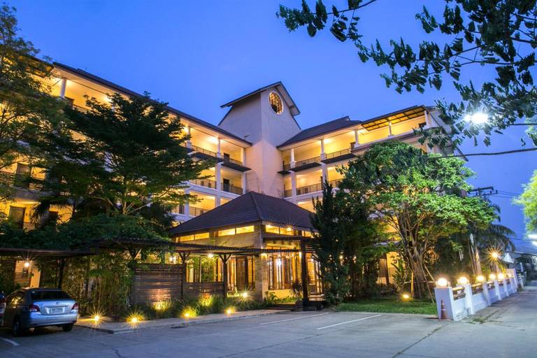 Suparee Parkview Hotel 