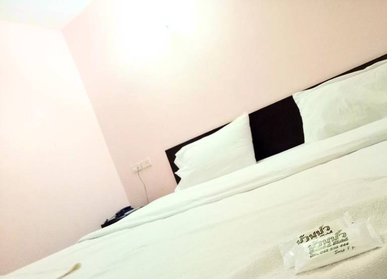 Ban Bua Resort & Hotel 