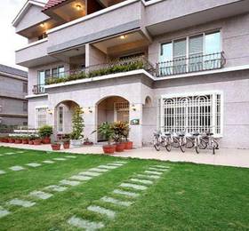 Star 101 Guest House  в Тайтунге