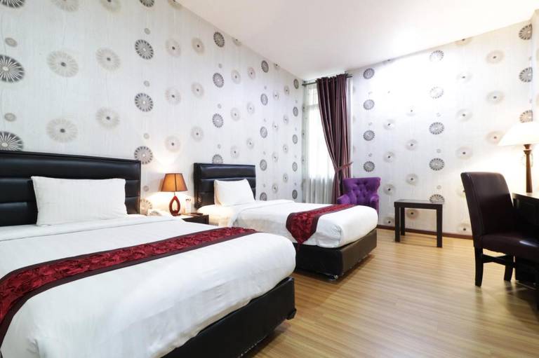 Grand Kanaya Hotel 