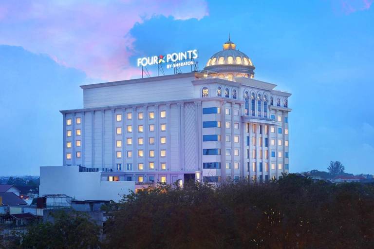 Grand Elite Hotel 