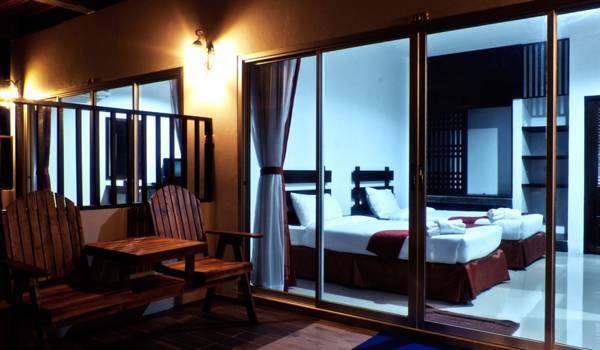 Nana Beach Hotel  3* Таиланд, Чумпхон