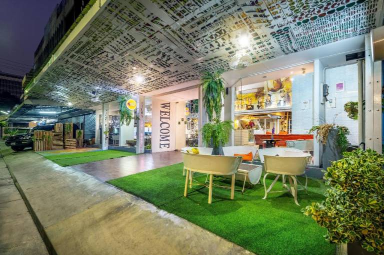 Silom Art Hostel