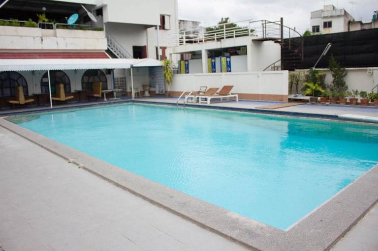 Sripattana Hotel 