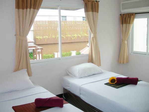 Four Sons Place 2* Таиланд, Бангкок