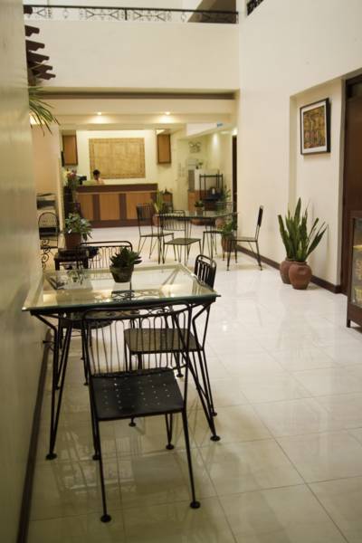 El Rico Suites  2*