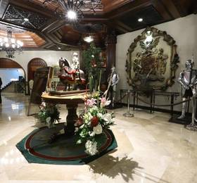 Camelot Hotel в Маниле