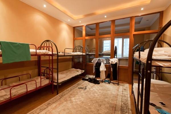 Apple Hostel 