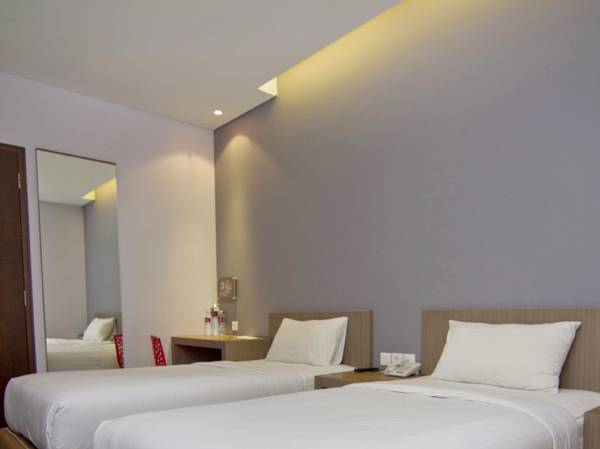 Plan B Hotel 2* Индонезия, Паданг