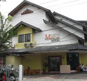 Mervit Hotel  в Паданге