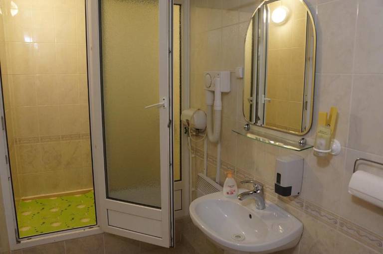 Yolki Hotel 