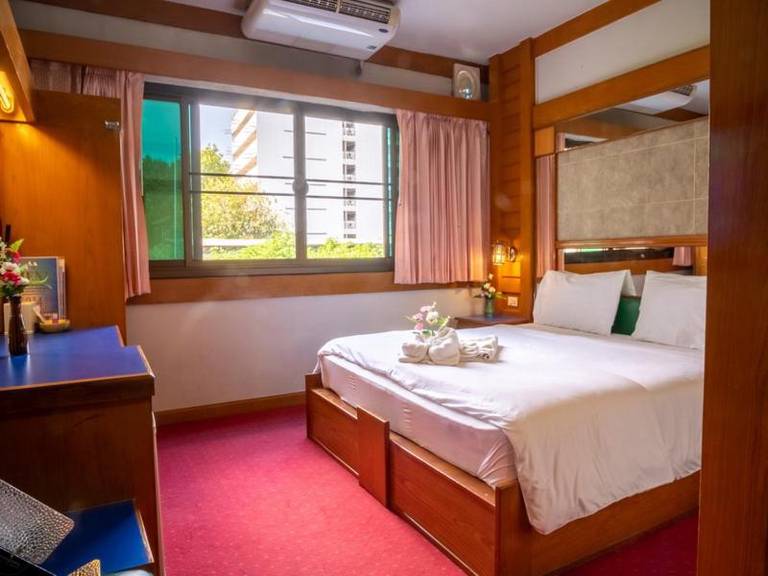 Siri Hotel 