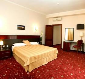 Manhattan Hotel & Restaurant в Кишиневе