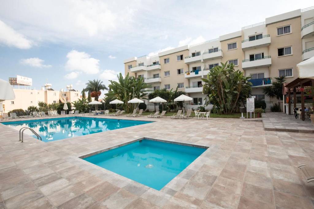 DebbieXenia Hotel Apartments