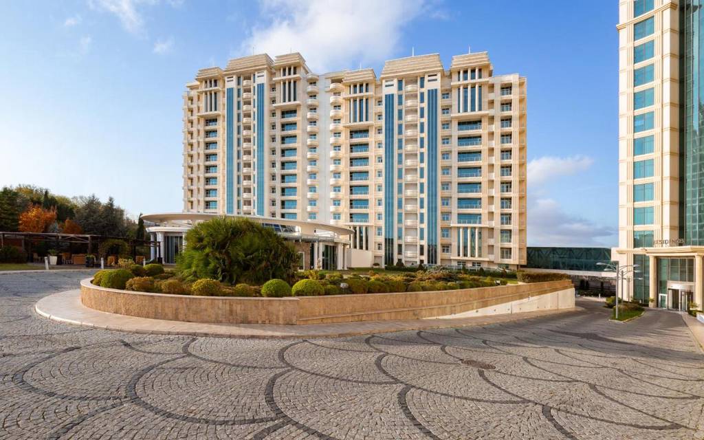 Badamdar Hotel and Residences 5*