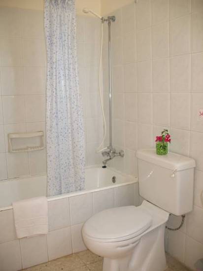 Bougainvillea Apartments Кипр, Полис