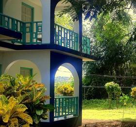 Coral Seas Beach Resort в Негриле