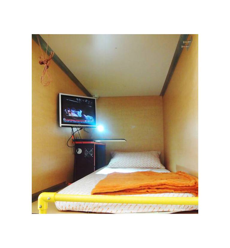 Woke Home Capsule Hostel