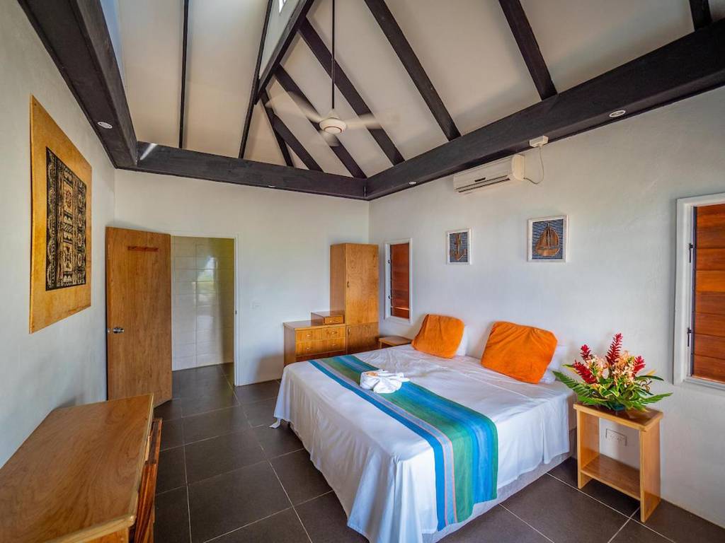 Daku Resort Savusavu  3*