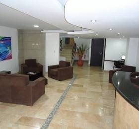 Casa Blanca Laureles  в Медельин