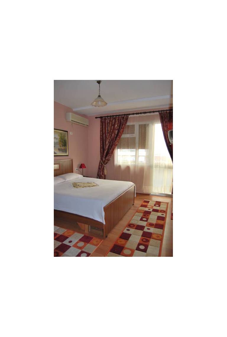Alpin Hotel Tirana 