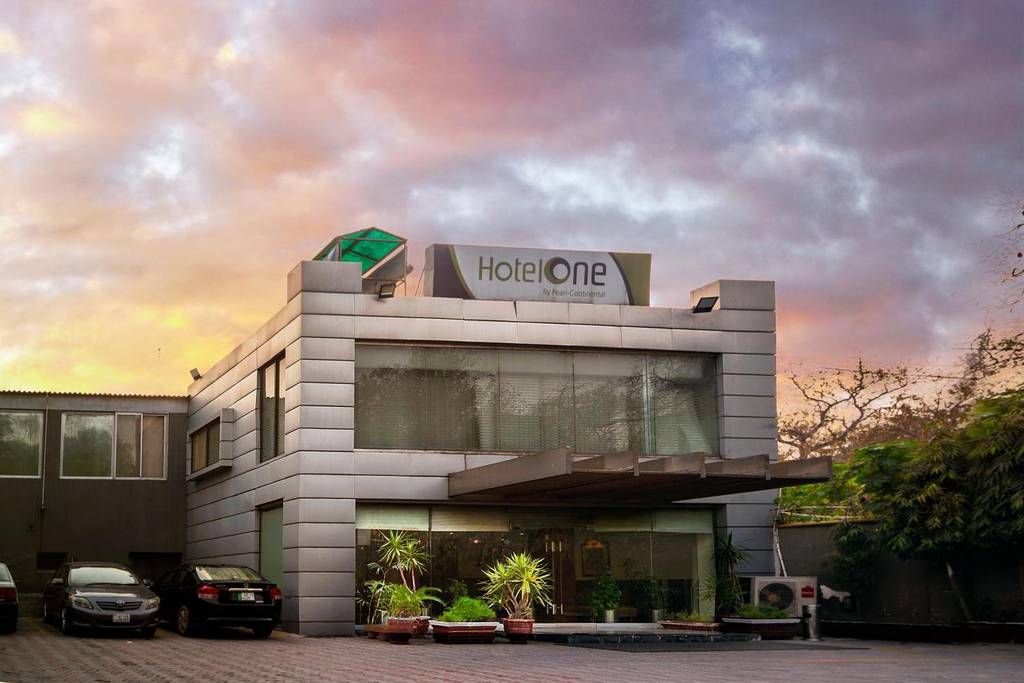 Hotel One The Mall  3*