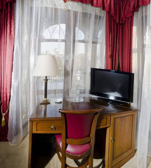Ambasadori Hotel 4* Грузия, Тбилиси