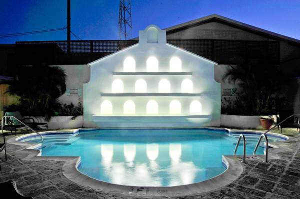 Island Inn Hotel 3*