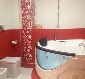 MonarC Hotel в Тиране