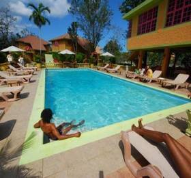 Oasis Resort  в Негриле