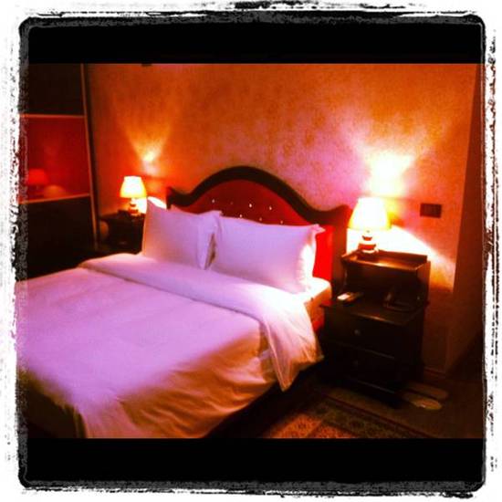 Hotel Ejna  4* Албания, Тирана