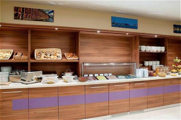Holiday Inn Express Hamburg City Centre
