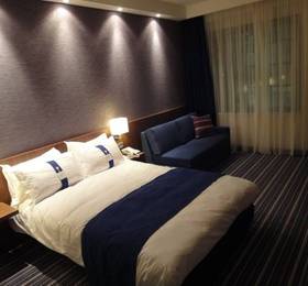 Holiday Inn Express Warsaw Airport в Варшаве