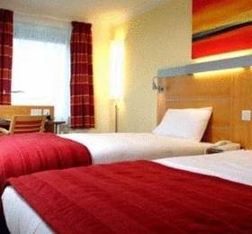 Holiday Inn Express London-Swiss Cottage  в Лондоне