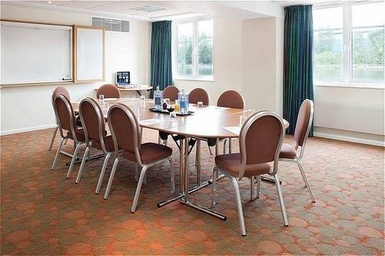 Holiday Inn Express Cardiff Bay 3* Великобритания, Кардифф