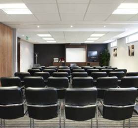 Holiday Inn Express Aberdeen Exhibition Centre  в Абердине