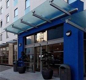Holiday Inn Express Slough  в Слау
