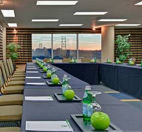 Holiday Inn Harbourview  в Дартмуте