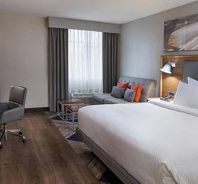 Holiday Inn Express Hamilton Stoney Creek  в Гамильтоне