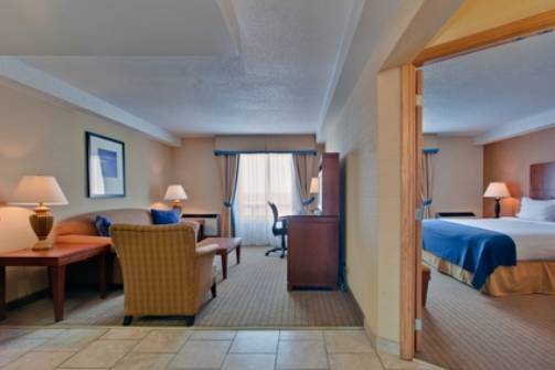 Holiday Inn Express & Suites - London Downtown  2* Канада, Лондон
