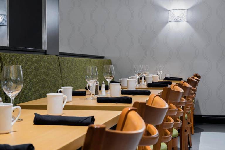 Holiday Inn Winnipeg - Airport West 
