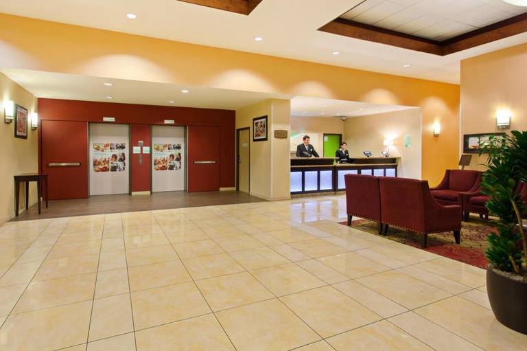 Holiday Inn Seattle 