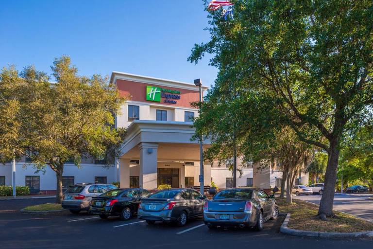 Holiday Inn Express Hotel & Suites Tampa-Anderson Road-Veterans Exp 