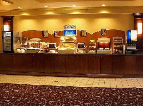 Holiday Inn Express & Suites Buffalo Airport  2* США, Буффало