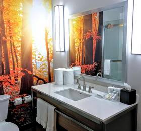 Holiday Inn Express Hotel & Suites Minneapolis Airport  в Блумингтоне