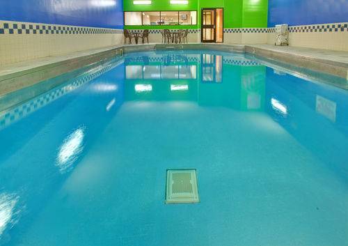 Holiday Inn Express Hotel & Suites Omaha - Southwest  2* США, Омаха
