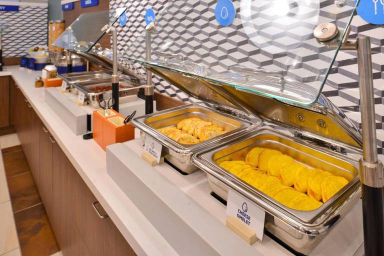 Holiday Inn Express Hotel & Suites Binghamton University-Vestal 