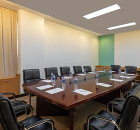 Holiday Inn Express Shanghai Wujiaochang в Шанхае